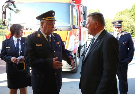 PREVZEM NOVIH GASILSKIH VOZIL 01 FOTO LJUBO VUKELIČ